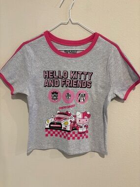 Hello Kitty Pink & Gray Graphic Tee !! Juniors size large